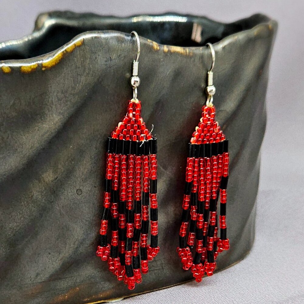 Like New!  Red & Black Fringe Earrings, Handmade of Seed & Bugle Beads - 3" long